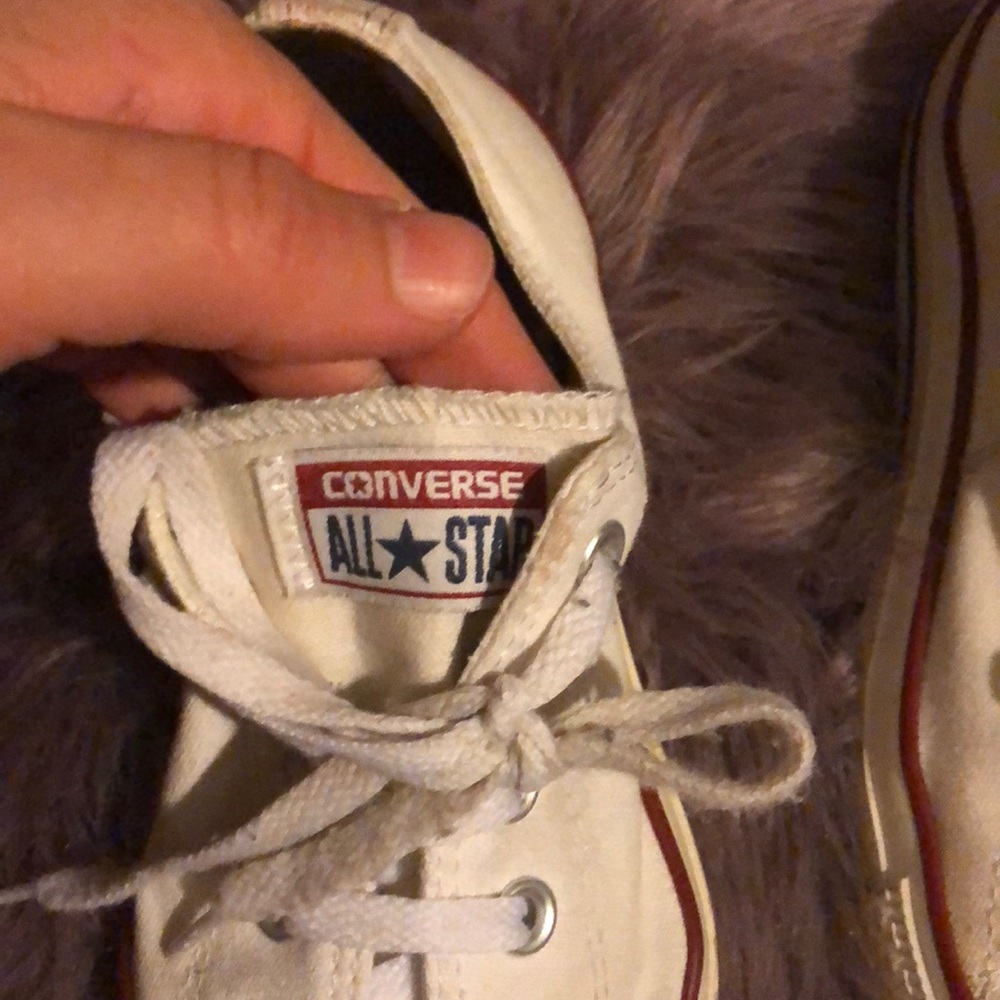 Converse - Picture 3 of 4